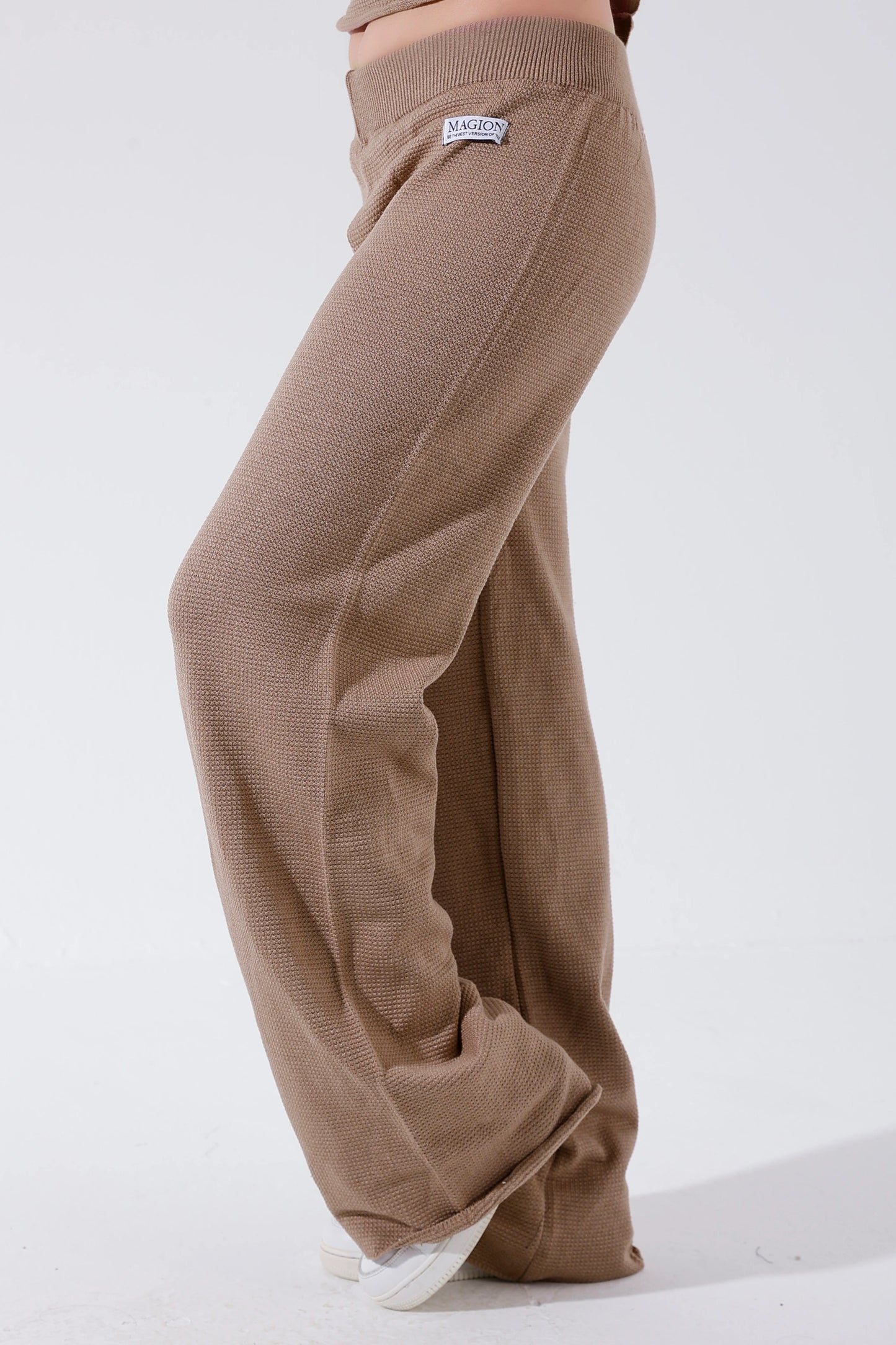 Coffee knitted pants