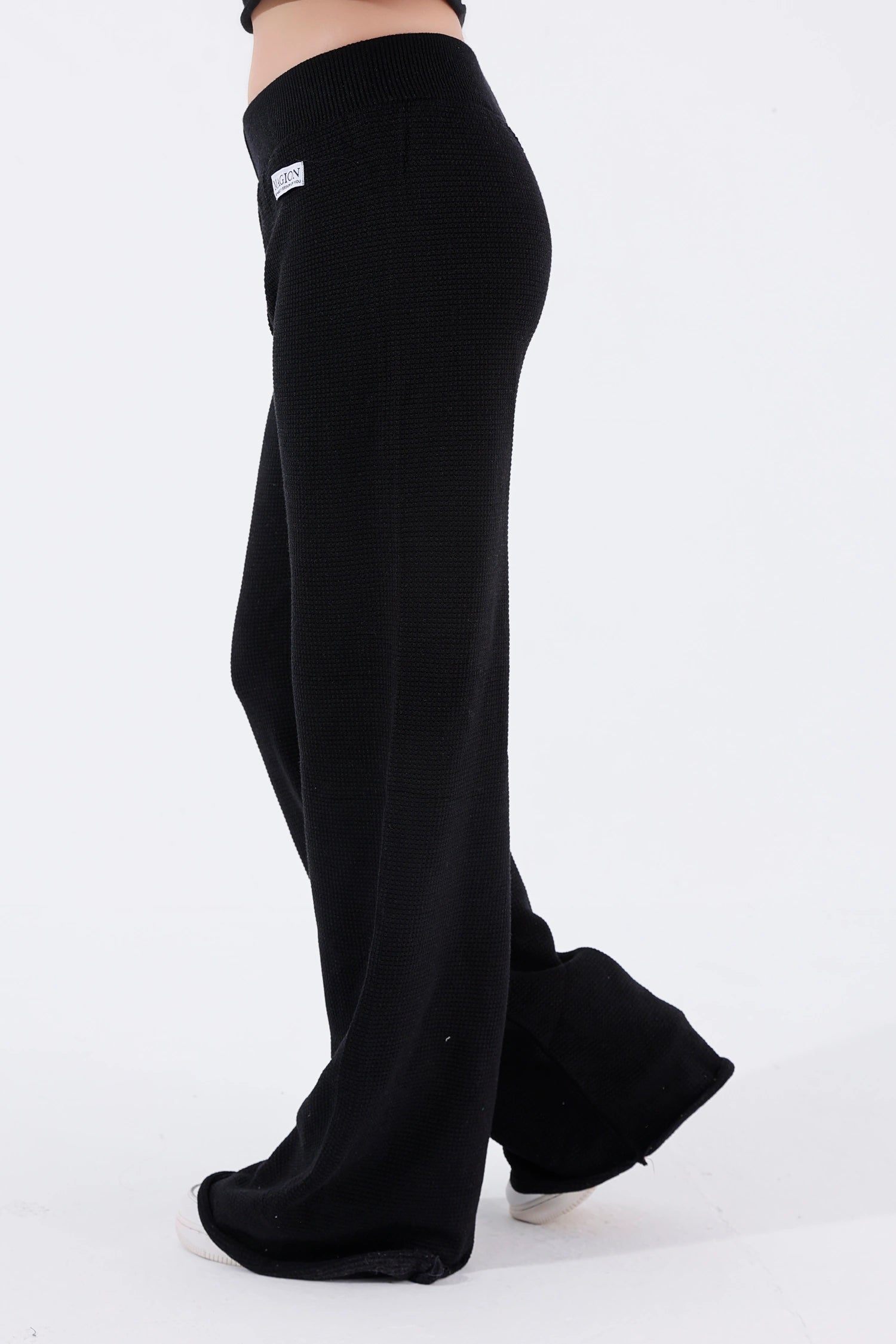 Black knitted pants